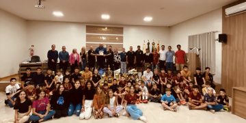 HOMENAGEM: Legislativo presta homenagem à Escolinha Rodeio Futsal Base