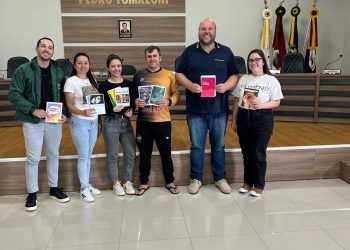 VISITA: Defensor Público visita legislativo de Rodeio Bonito.