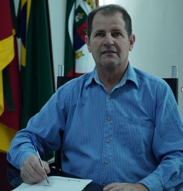 EXECUTIVO: Presidente do legislativo, vereador Jucemar Siprandi assume interinamente o executivo.